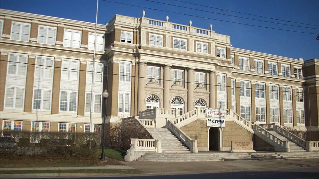 outside picture of building in huntington West Virginia